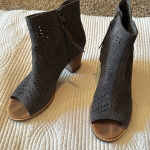 Toms Women’s Majorca Peep Toe